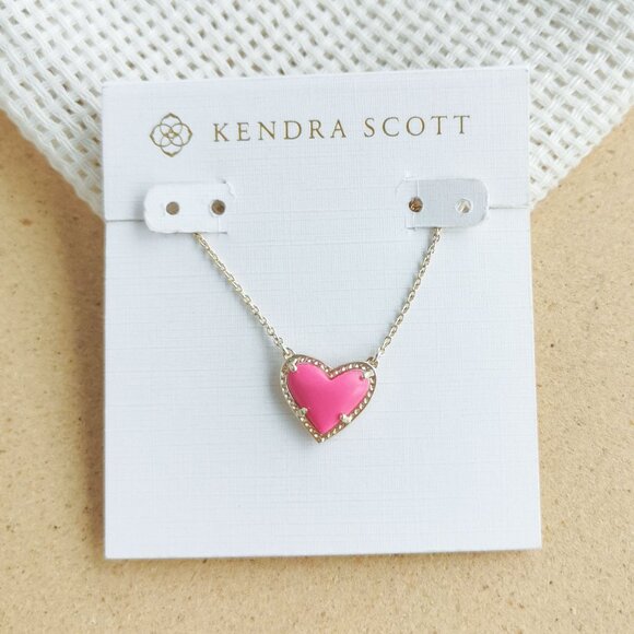Kendra Scott Jewelry - Kendra Scott - Ari Heart Gold Neon Pink Necklace